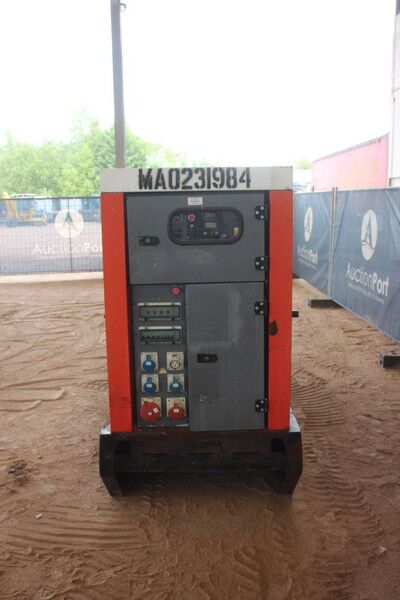 SDMO R90C3 - Электрогенератор: фото 4 SDMO R90C3 - Электрогенератор: фото 4
