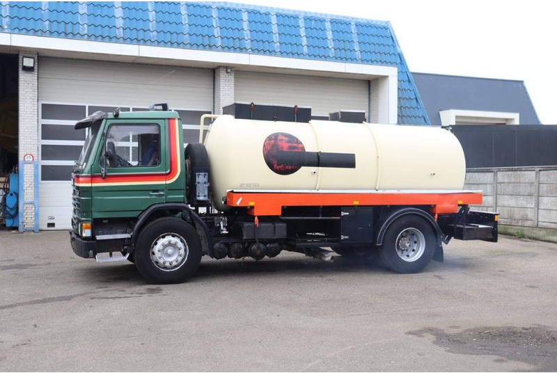 Scania P82 CG13 - Грузовик с закрытым кузовом: фото 1 Scania P82 CG13 - Грузовик с закрытым кузовом: фото 1