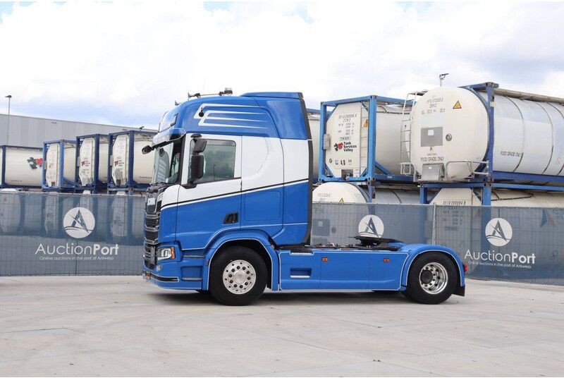 Scania R450 - Грузовик-шасси: фото 1 Scania R450 - Грузовик-шасси: фото 1