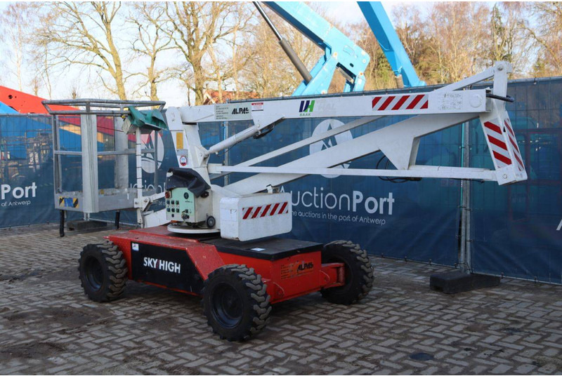 SkyHigh ST 1000 - Коленчатый подъемник: фото 4 SkyHigh ST 1000 - Коленчатый подъемник: фото 4