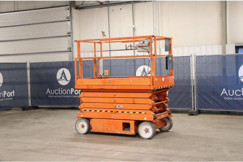 Skyjack SJIII-4632 - Ножничный подъемник: фото 4 Skyjack SJIII-4632 - Ножничный подъемник: фото 4