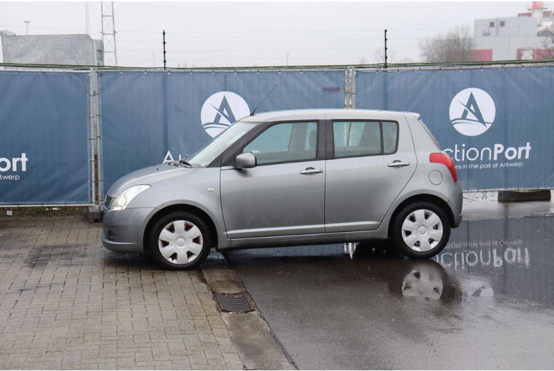 Suzuki Swift - Седан: фото 1 Suzuki Swift - Седан: фото 1