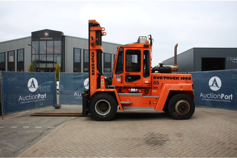 Svetruck 1060-30 - Контейнерный погрузчик: фото 2 Svetruck 1060-30 - Контейнерный погрузчик: фото 2