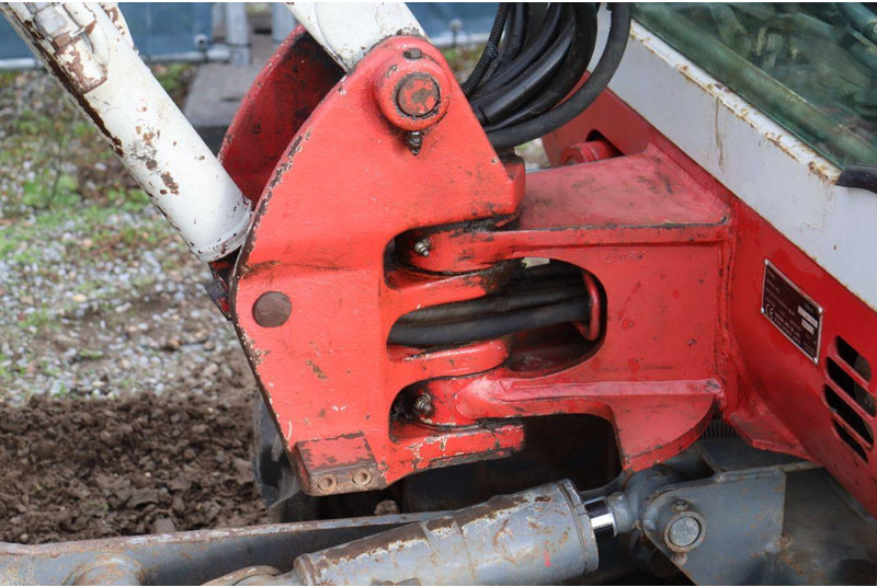 Гусеничный экскаватор Takeuchi TB016: фото 19 Гусеничный экскаватор Takeuchi TB016: фото 19