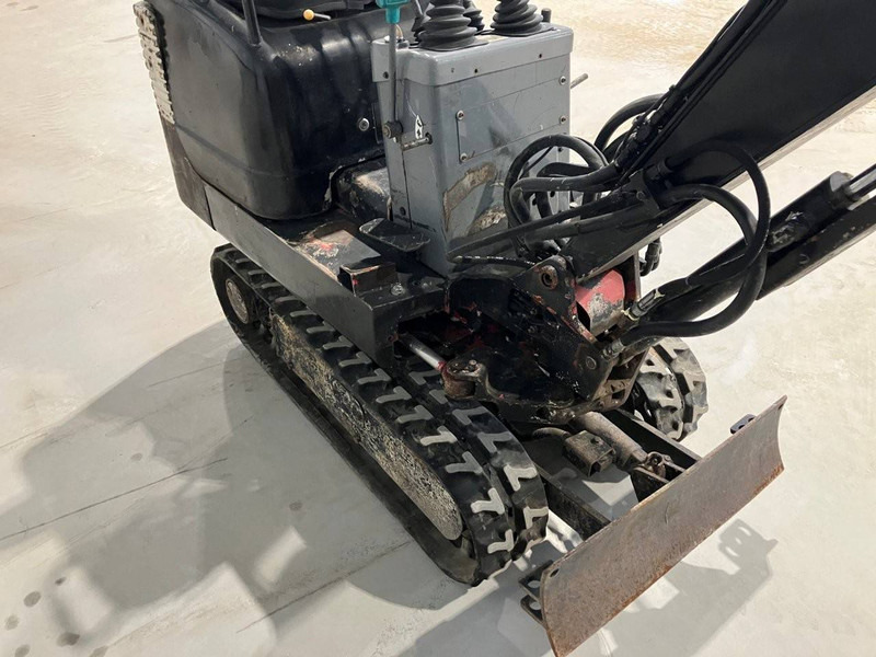 Мини-экскаватор Takeuchi TB108: фото 8 Мини-экскаватор Takeuchi TB108: фото 8