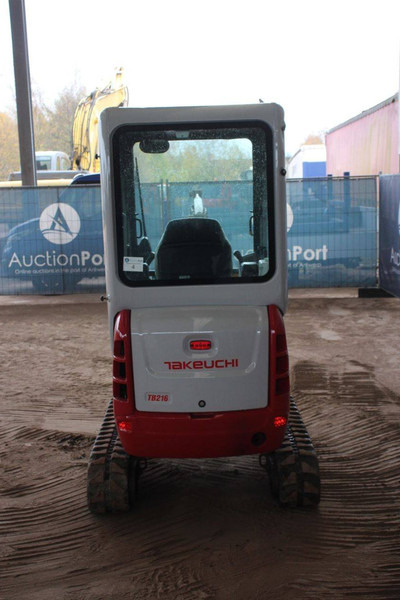 Takeuchi TB216 - Мини-экскаватор: фото 4 Takeuchi TB216 - Мини-экскаватор: фото 4