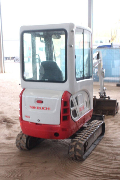 Takeuchi TB216 - Мини-экскаватор: фото 5 Takeuchi TB216 - Мини-экскаватор: фото 5