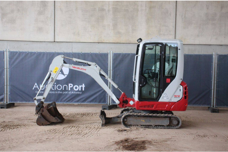 Takeuchi TB216 - Мини-экскаватор: фото 2 Takeuchi TB216 - Мини-экскаватор: фото 2