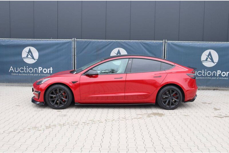 Tesla Model 3 - Седан: фото 2 Tesla Model 3 - Седан: фото 2