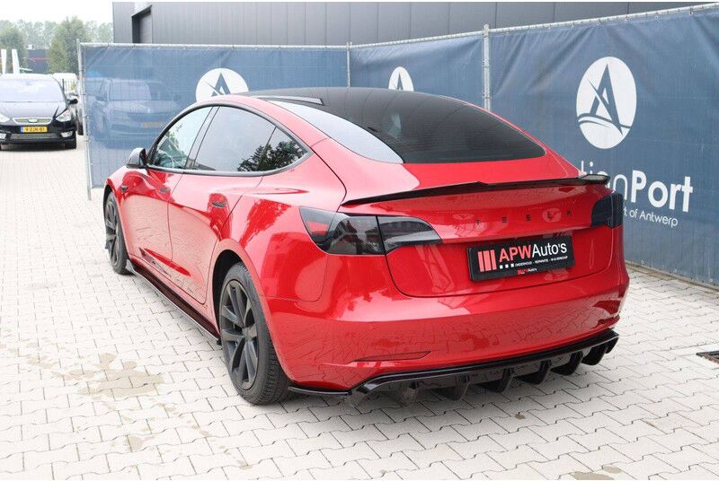 Tesla Model 3 - Седан: фото 4 Tesla Model 3 - Седан: фото 4