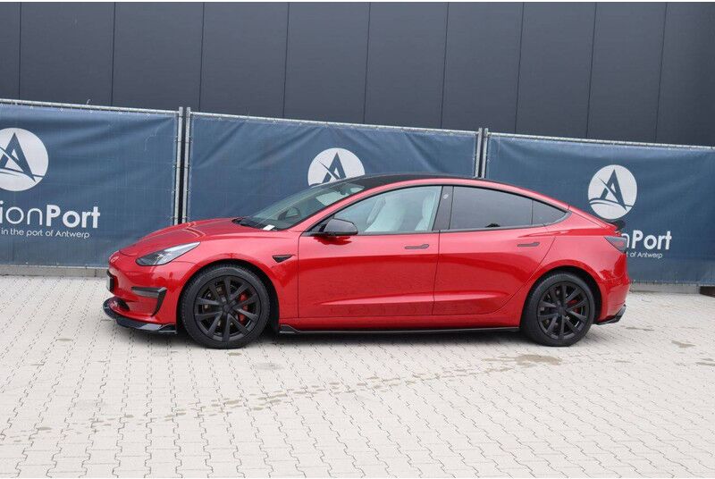 Tesla Model 3 - Седан: фото 1 Tesla Model 3 - Седан: фото 1