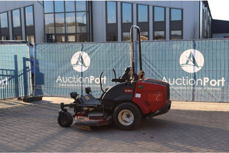 Toro GROUNDSMASTER 7210 - Газонокосилка: фото 3 Toro GROUNDSMASTER 7210 - Газонокосилка: фото 3