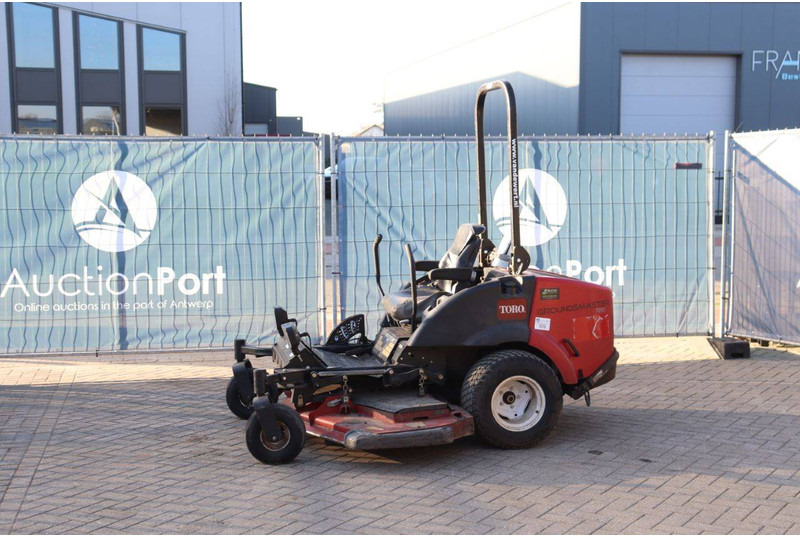 Toro GROUNDSMASTER 7210 - Газонокосилка: фото 1 Toro GROUNDSMASTER 7210 - Газонокосилка: фото 1