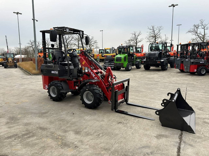 WOLF MINI 750 - Колёсный погрузчик: фото 3 WOLF MINI 750 - Колёсный погрузчик: фото 3