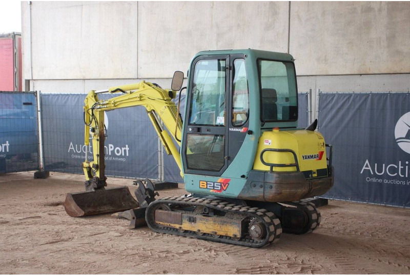 Yanmar B25V - Гусеничный экскаватор: фото 3 Yanmar B25V - Гусеничный экскаватор: фото 3