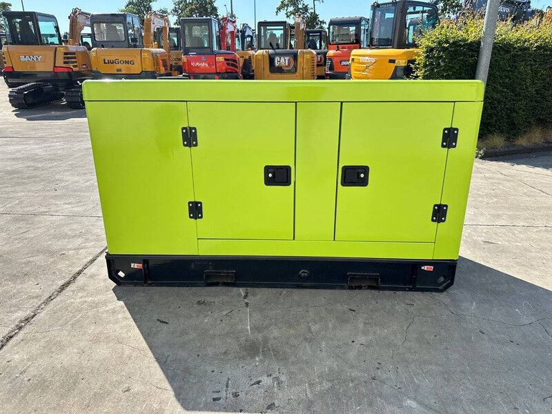 Compal power VG-R30 - Электрогенератор: фото 5 Compal power VG-R30 - Электрогенератор: фото 5