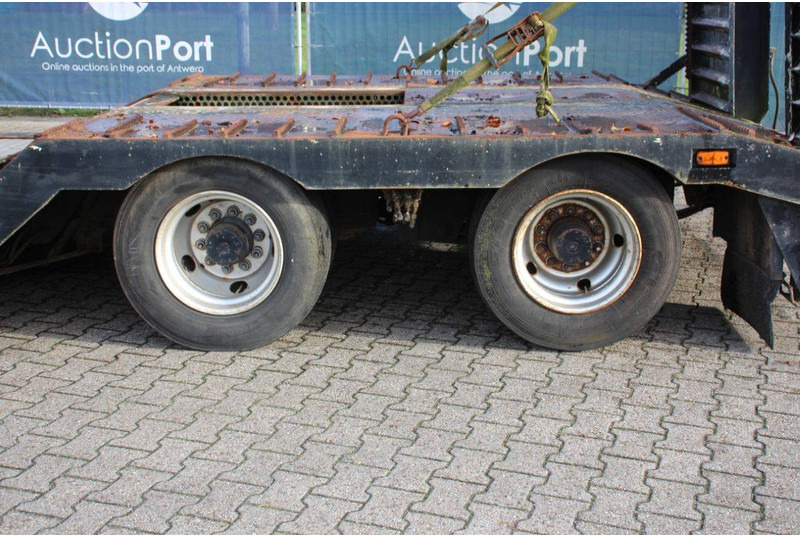 Низкорамный полуприцеп lako SDT230: фото 16 Низкорамный полуприцеп lako SDT230: фото 16