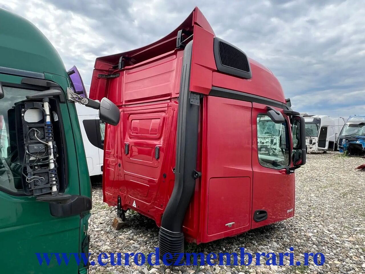 CABINA BIGSPACE MERCEDES ACTROS MP4 - Кабина для Грузовиков: фото 4 CABINA BIGSPACE MERCEDES ACTROS MP4 - Кабина для Грузовиков: фото 4