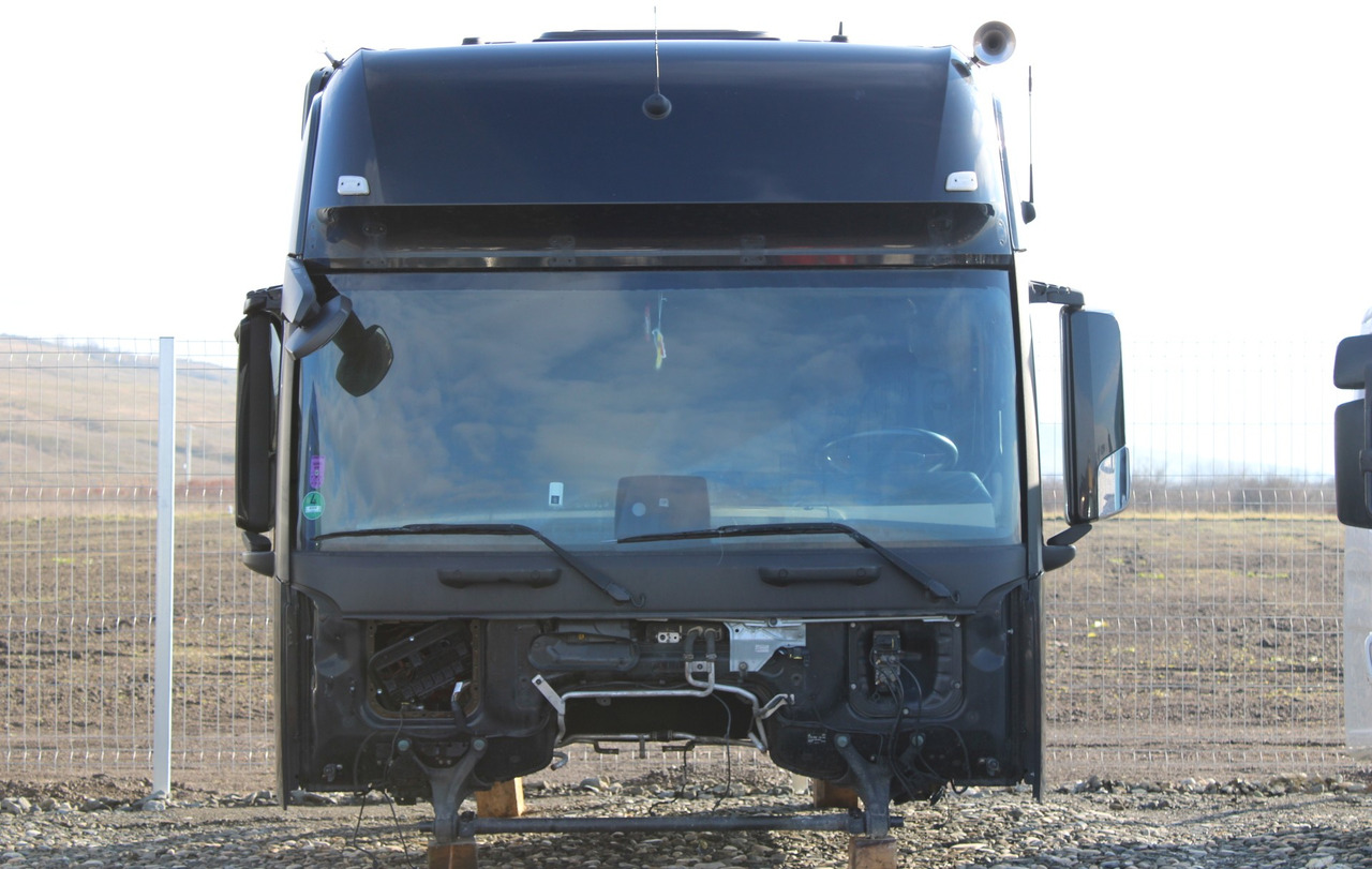 CABINA MERCEDES ACTROS MP4 GIGA SPACE - Кабина для Грузовиков: фото 1 CABINA MERCEDES ACTROS MP4 GIGA SPACE - Кабина для Грузовиков: фото 1