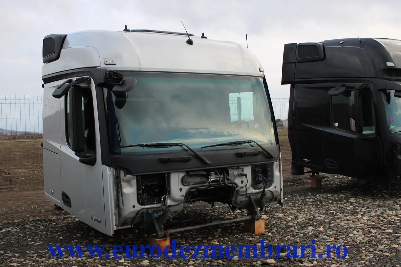 CABINA MERCEDES ACTROS MP4 STREAMSPACE 2.5 - Кабина для Грузовиков: фото 3 CABINA MERCEDES ACTROS MP4 STREAMSPACE 2.5 - Кабина для Грузовиков: фото 3