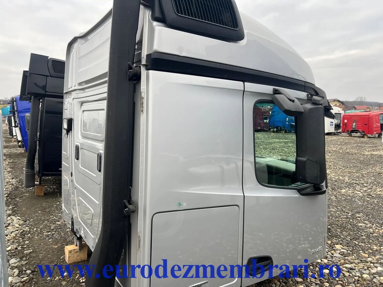 CABINA MERCEDES ACTROS MP4 STREAMSPACE 2.5 - Кабина для Грузовиков: фото 5 CABINA MERCEDES ACTROS MP4 STREAMSPACE 2.5 - Кабина для Грузовиков: фото 5