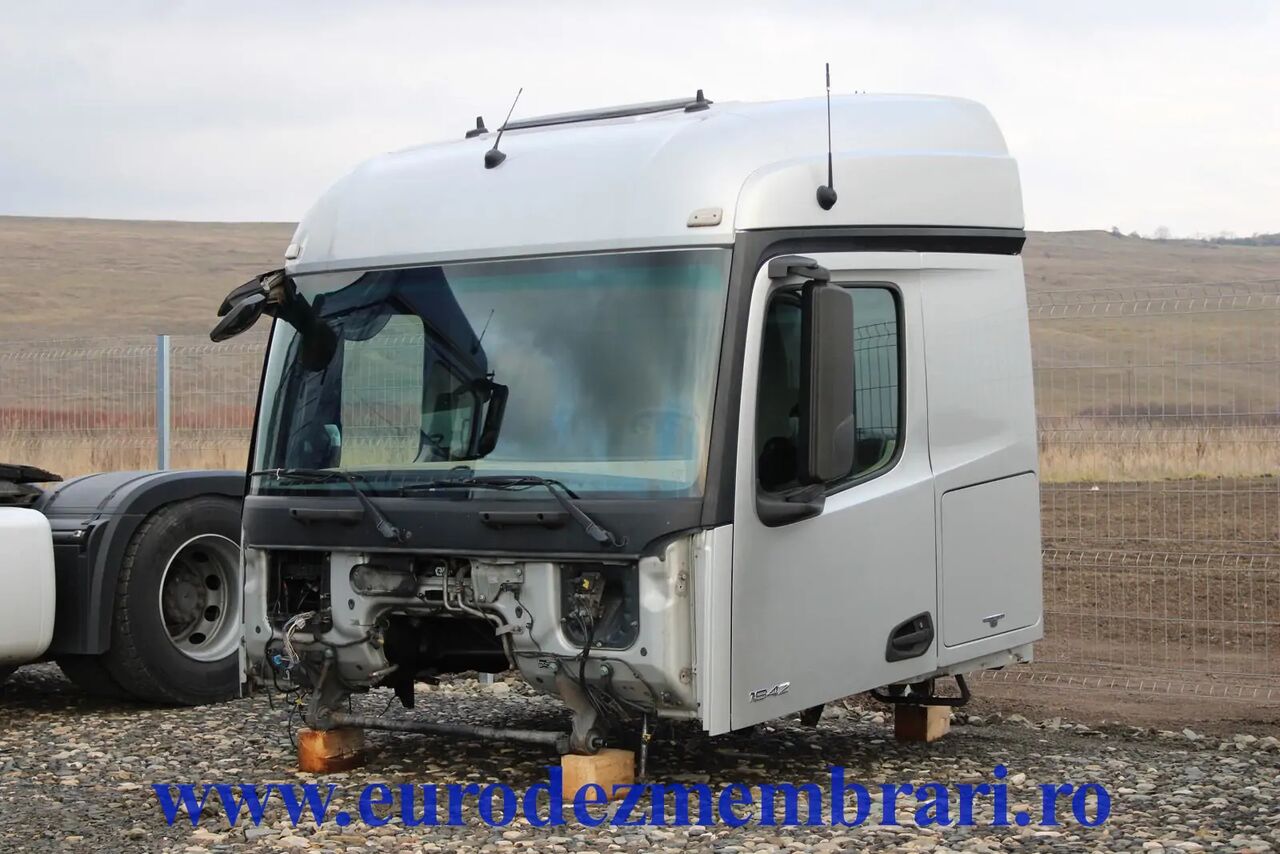 CABINA MERCEDES ACTROS MP4 STREAMSPACE 2.5 - Кабина для Грузовиков: фото 2 CABINA MERCEDES ACTROS MP4 STREAMSPACE 2.5 - Кабина для Грузовиков: фото 2