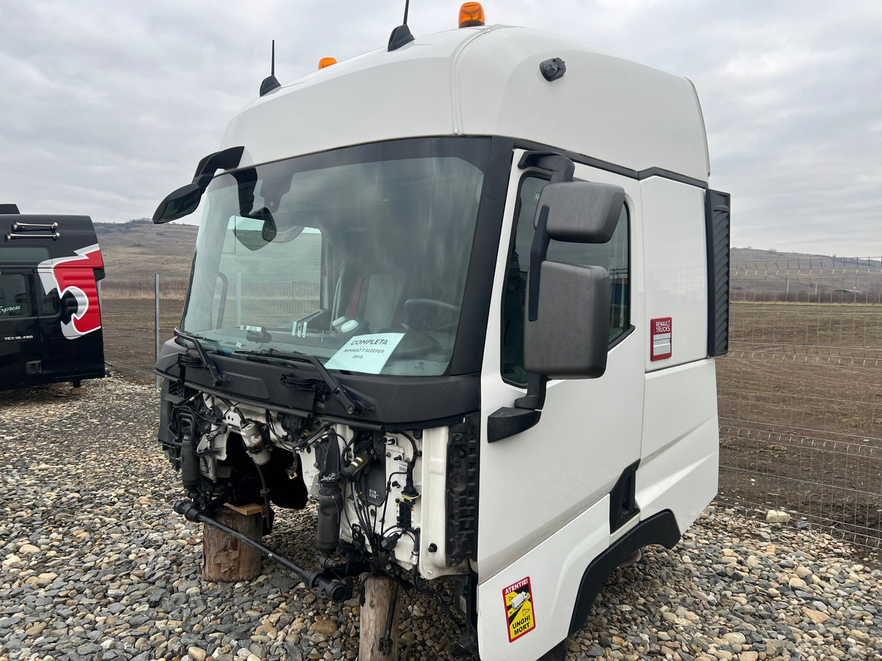 CABINA RENAULT T SLEEPER - Кабина для Грузовиков: фото 3 CABINA RENAULT T SLEEPER - Кабина для Грузовиков: фото 3