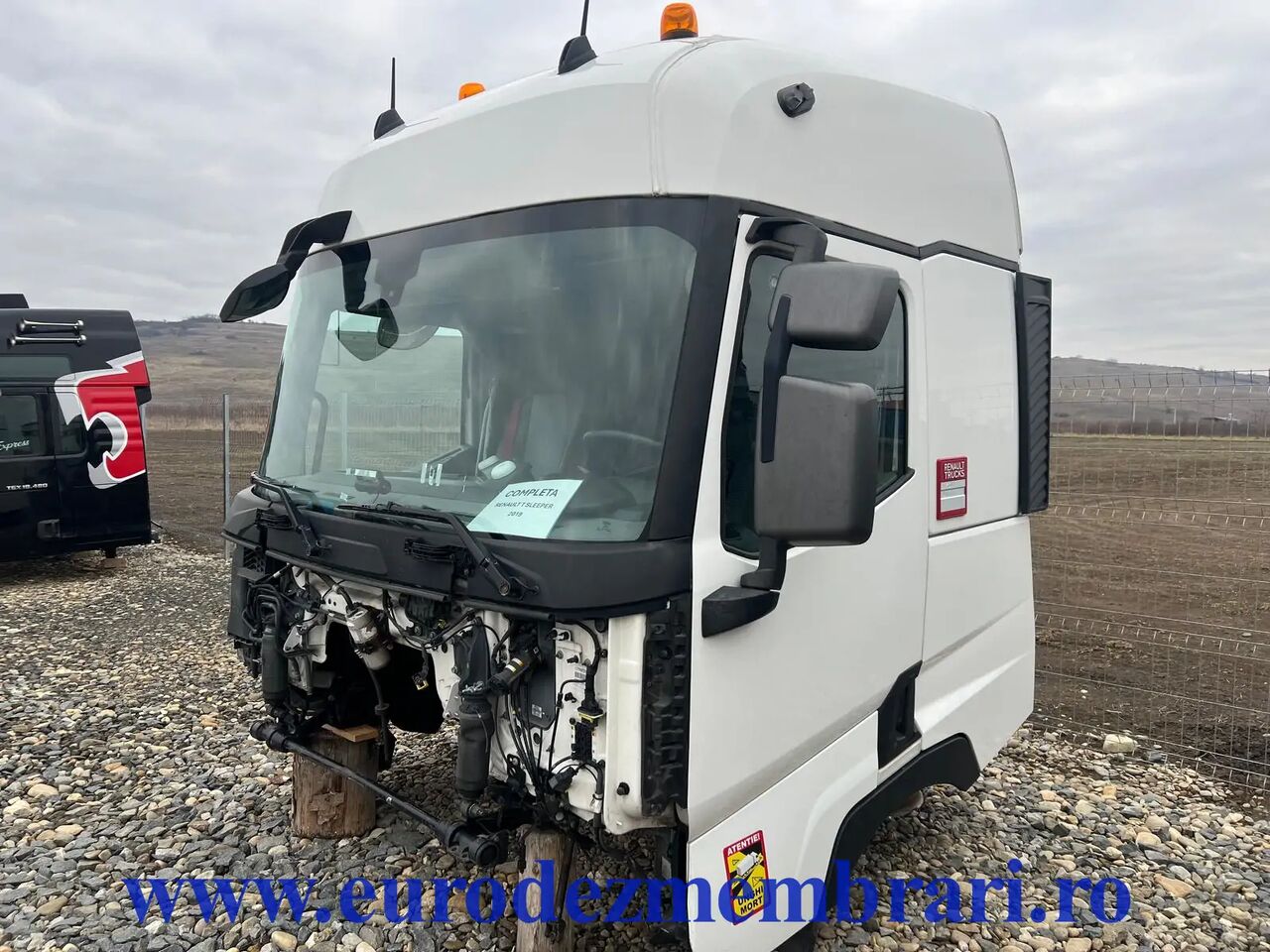 CABINA RENAULT T SLEEPER - Кабина для Грузовиков: фото 2 CABINA RENAULT T SLEEPER - Кабина для Грузовиков: фото 2