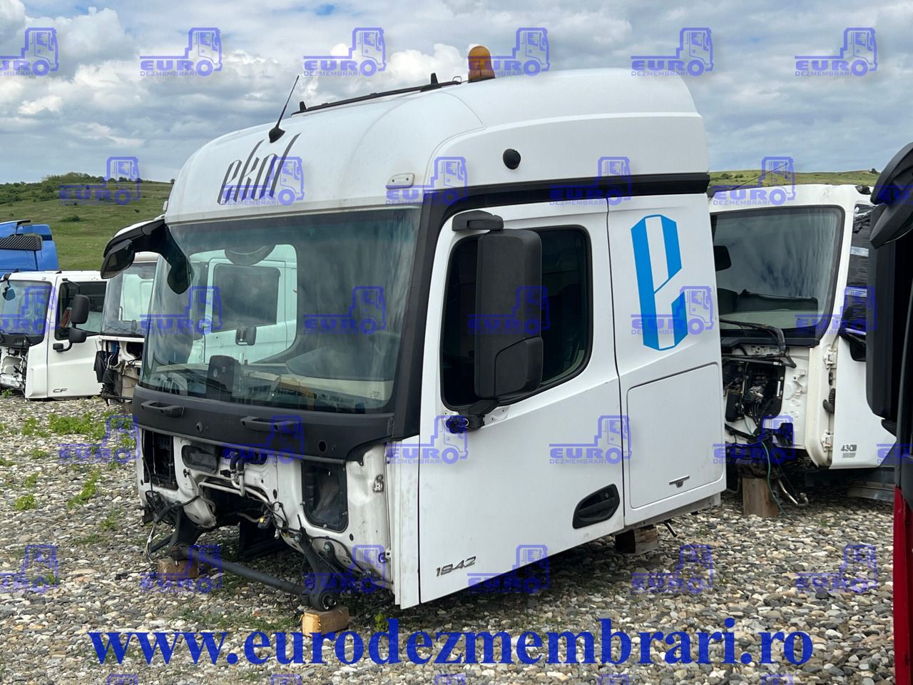 CABINA STREAMSPACE 2.5 MERCEDES ACTROS MP4 - Кабина для Грузовиков: фото 2 CABINA STREAMSPACE 2.5 MERCEDES ACTROS MP4 - Кабина для Грузовиков: фото 2