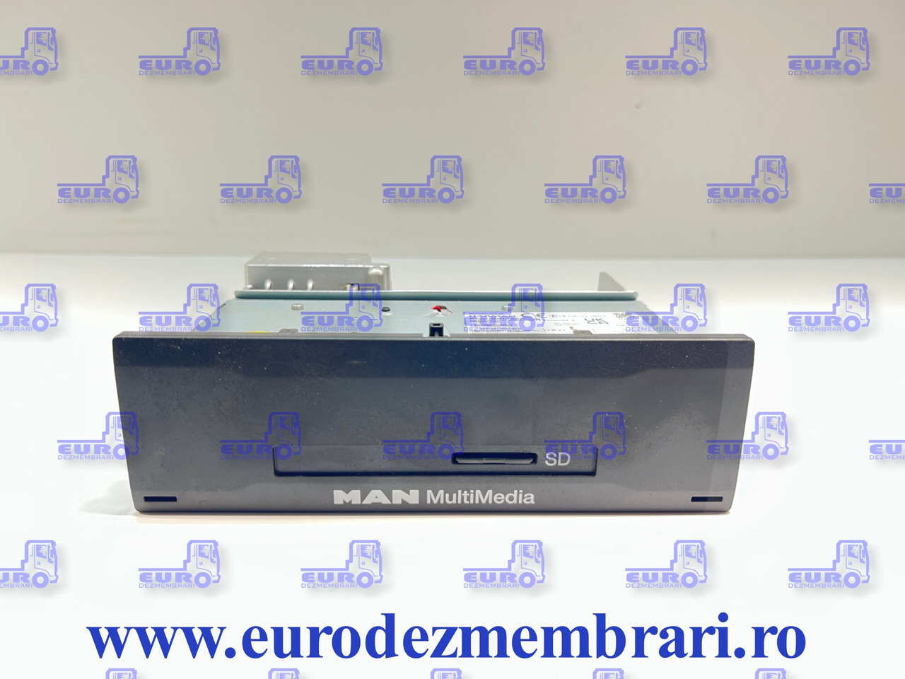 ELEMENT BORD RADIO MAN MMT3 81.28100.6081 - Кабина и интерьер для Грузовиков: фото 1 ELEMENT BORD RADIO MAN MMT3 81.28100.6081 - Кабина и интерьер для Грузовиков: фото 1