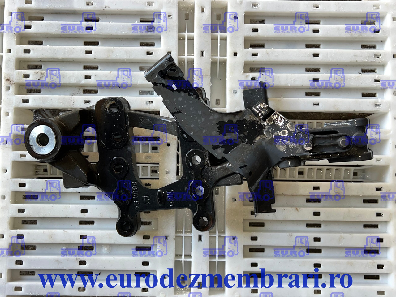 SUPORT CABINA STANGA SPATE DAF 1922171 192273 1892983 - Рама/ Шасси для Грузовиков: фото 1 SUPORT CABINA STANGA SPATE DAF 1922171 192273 1892983 - Рама/ Шасси для Грузовиков: фото 1