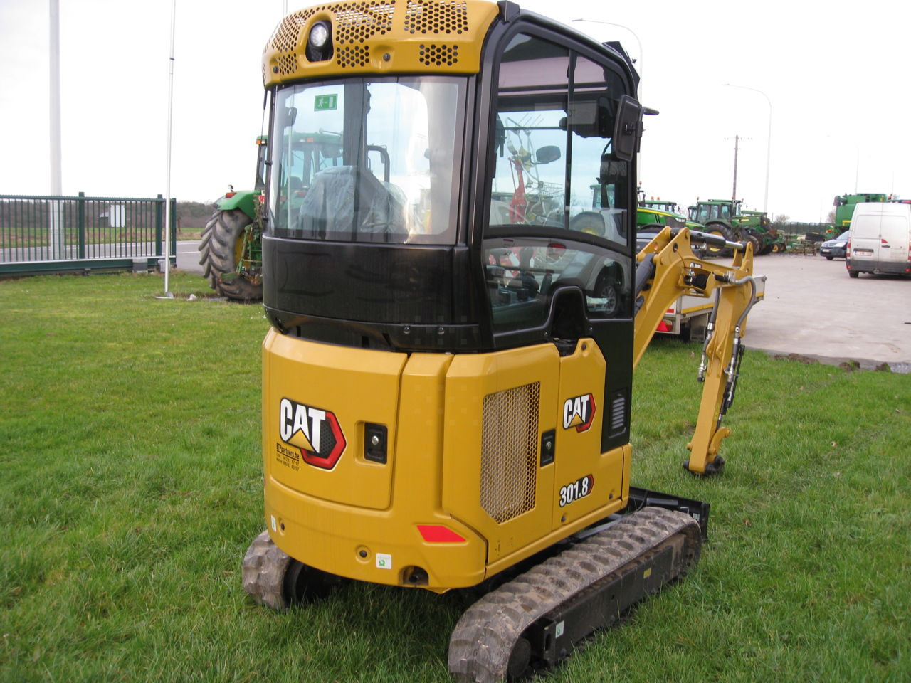 Caterpillar 301.8 - Мини-экскаватор: фото 3 Caterpillar 301.8 - Мини-экскаватор: фото 3