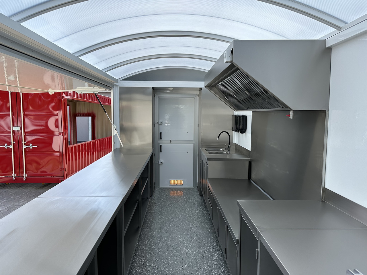 WARK COMFORT 5m - Торговый прицеп: фото 3 WARK COMFORT 5m - Торговый прицеп: фото 3