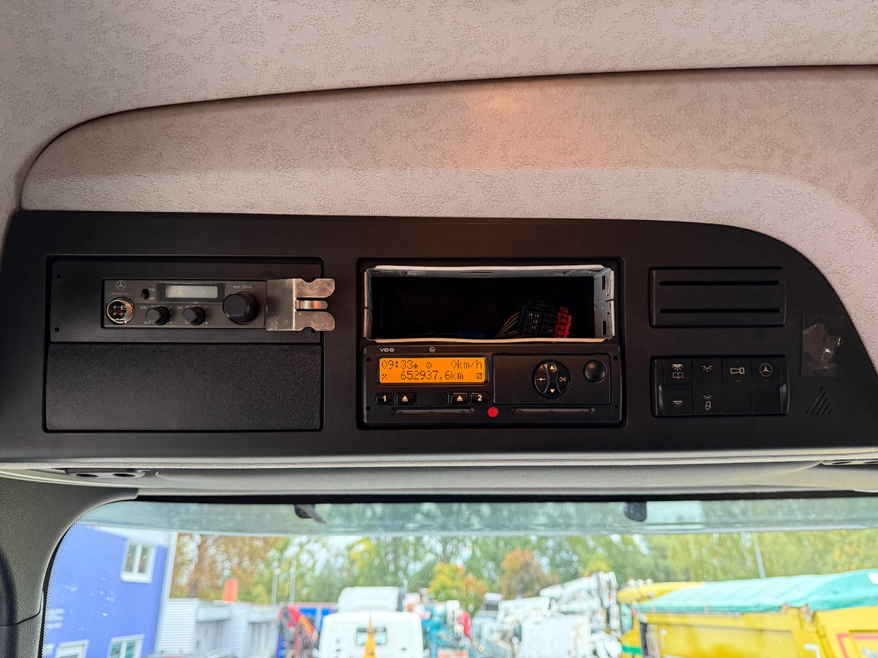 MERCEDES 2651 CON RETARDER - Грузовик бортовой/ Платформа: фото 5 MERCEDES 2651 CON RETARDER - Грузовик бортовой/ Платформа: фото 5