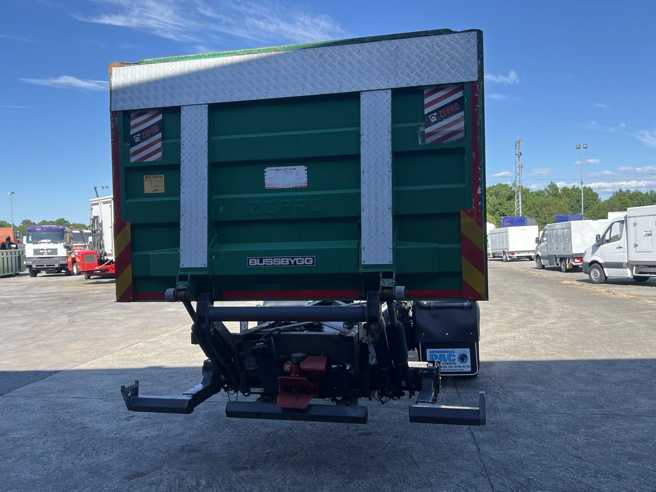 Camión Mercedes frigorífico - Грузовик-шасси: фото 5 Camión Mercedes frigorífico - Грузовик-шасси: фото 5