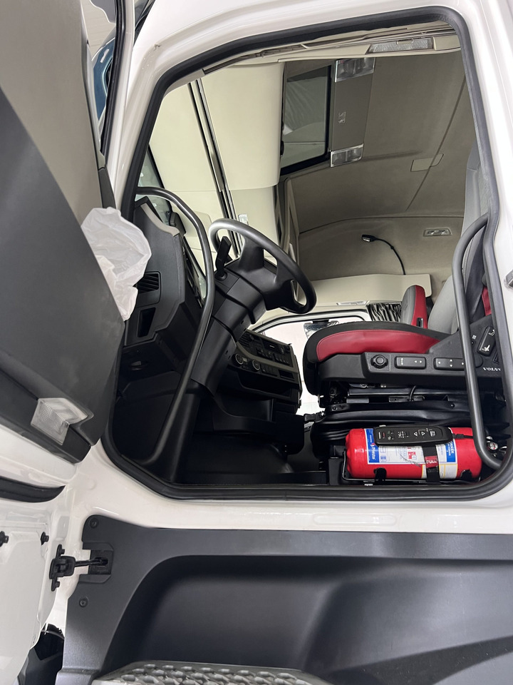 Грузовик-шасси camion Volvo 540 en chasis con retarder: фото 9