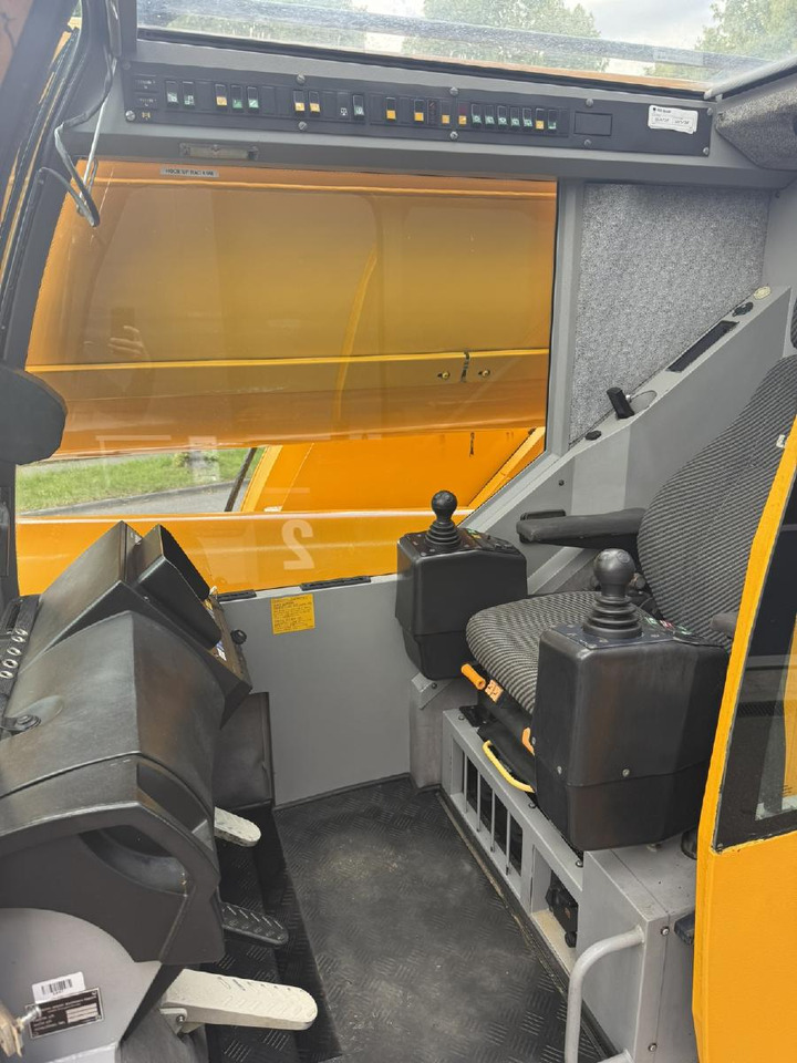 Liebherr LTM 1055-3.1 (05 - 055 855) | 6 x 6 лизинг Liebherr LTM 1055-3.1 (05 - 055 855) | 6 x 6: фото 26