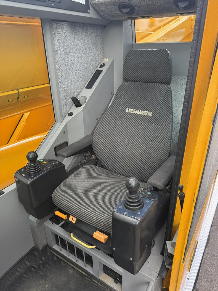 Liebherr LTM 1055-3.1 (05 - 055 855) | 6 x 6 лизинг Liebherr LTM 1055-3.1 (05 - 055 855) | 6 x 6: фото 24