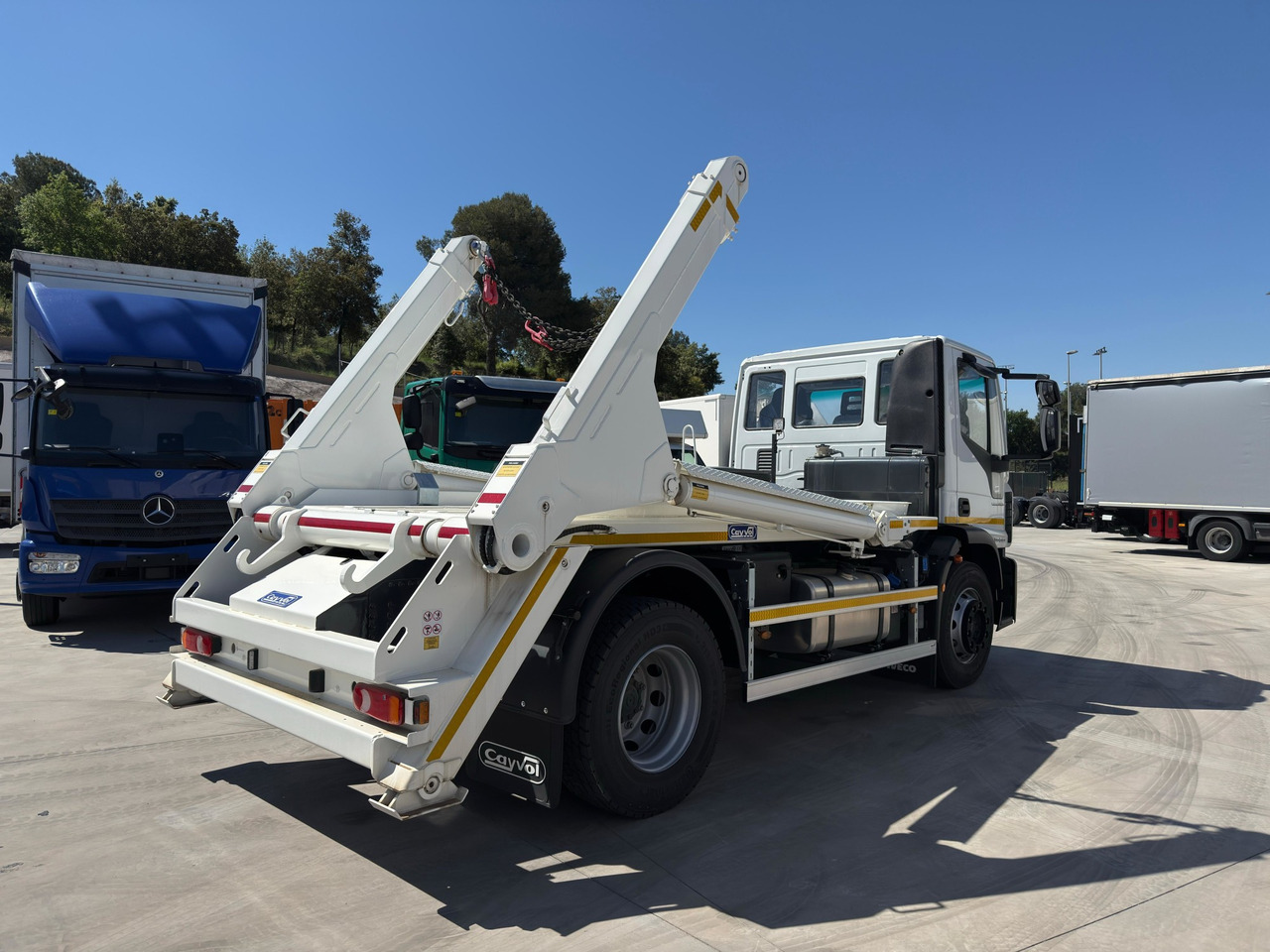 IVECO ML190E28L Eurocargo E6 (Track Equipment) - Портальный бункеровоз: фото 3 IVECO ML190E28L Eurocargo E6 (Track Equipment) - Портальный бункеровоз: фото 3