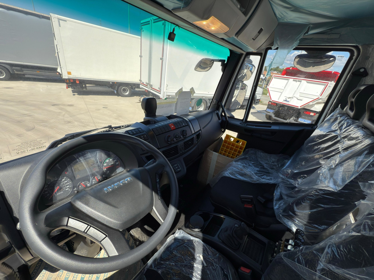 IVECO ML190E28L Eurocargo E6 (Track Equipment) - Портальный бункеровоз: фото 5 IVECO ML190E28L Eurocargo E6 (Track Equipment) - Портальный бункеровоз: фото 5