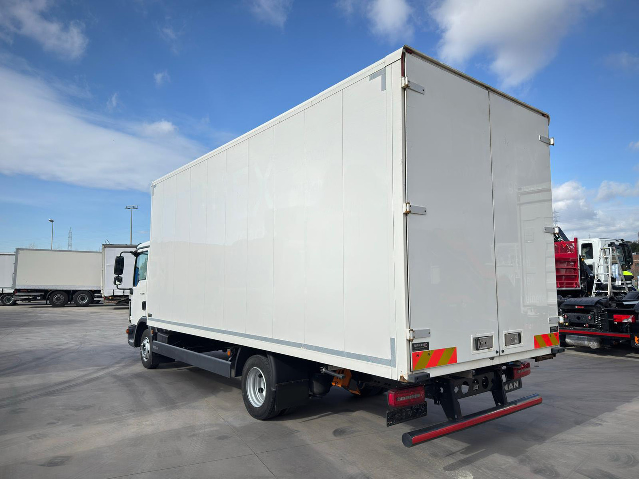 MAN 8.190 TGL E6 (VAN) - Грузовик с закрытым кузовом: фото 4 MAN 8.190 TGL E6 (VAN) - Грузовик с закрытым кузовом: фото 4