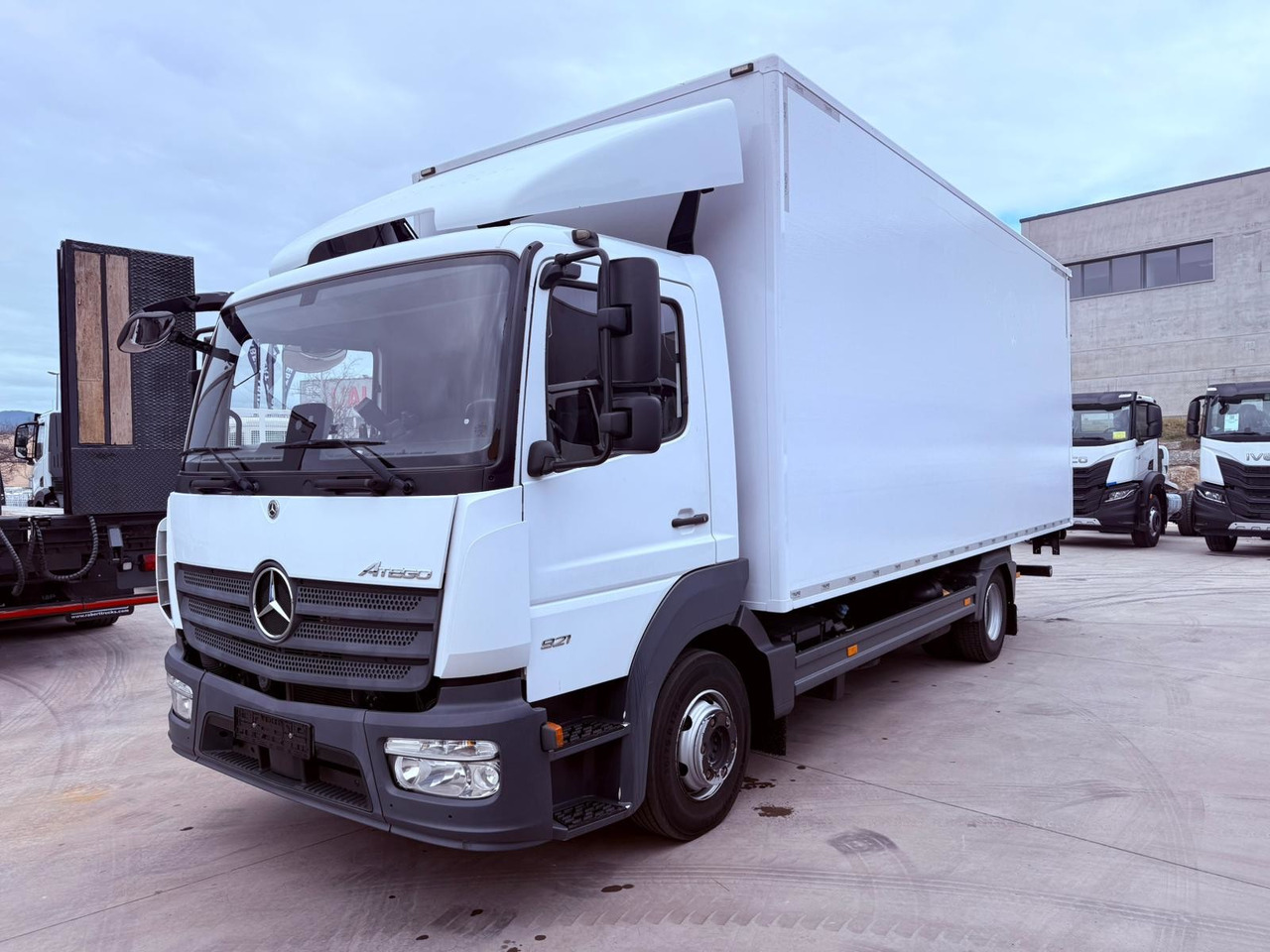 MERCEDES BENZ 9.21 Atego E6 (VAN) - Грузовик с закрытым кузовом: фото 1 MERCEDES BENZ 9.21 Atego E6 (VAN) - Грузовик с закрытым кузовом: фото 1