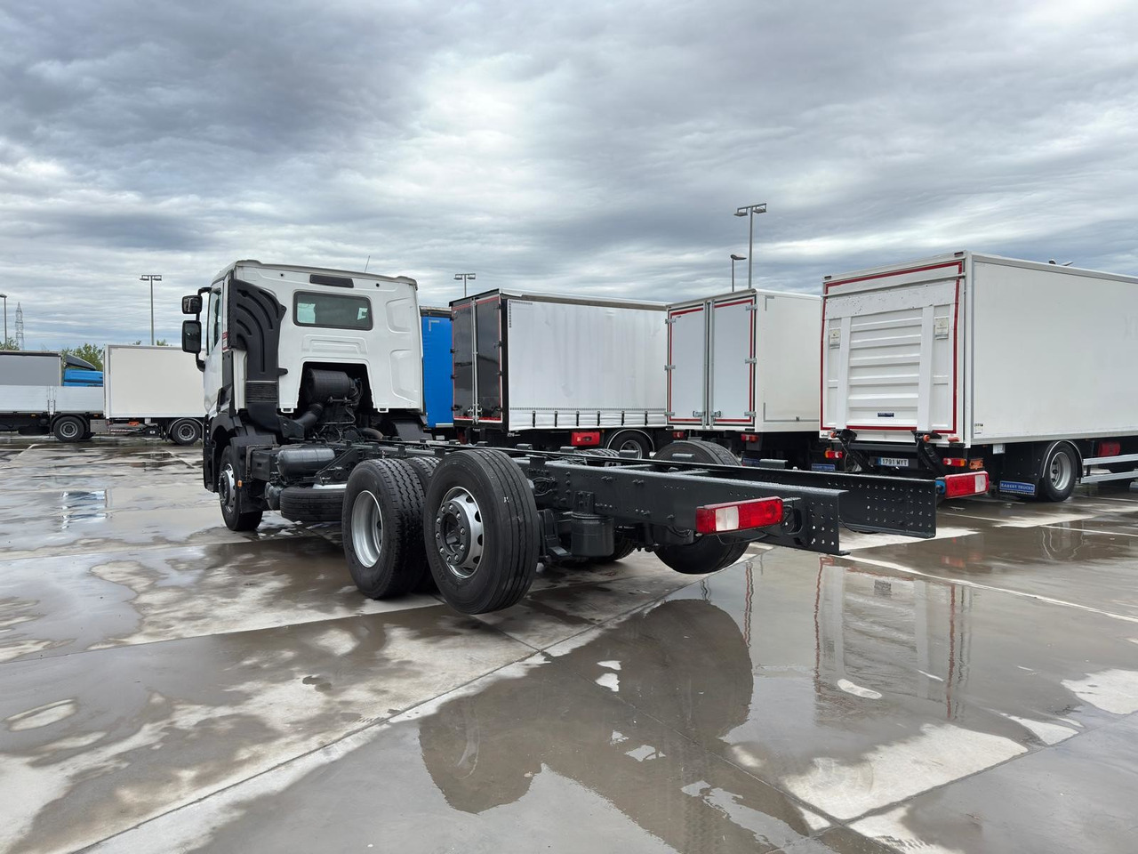 RENAULT C380.26 E6 (Chassis) - Грузовик-шасси: фото 3 RENAULT C380.26 E6 (Chassis) - Грузовик-шасси: фото 3