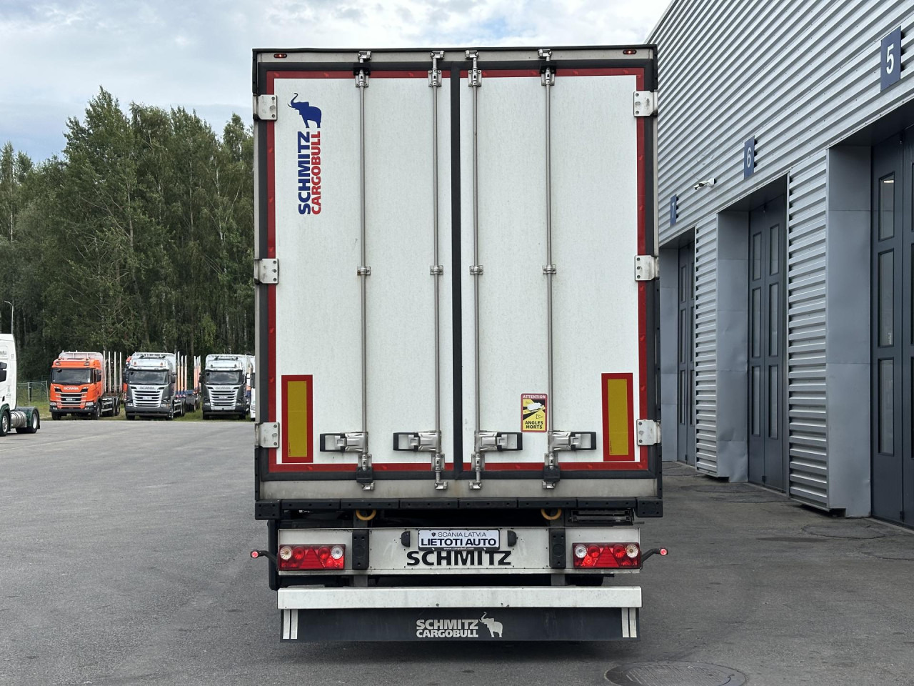 SCHMITZ SKO 24 - Полуприцеп-рефрижератор: фото 4 SCHMITZ SKO 24 - Полуприцеп-рефрижератор: фото 4