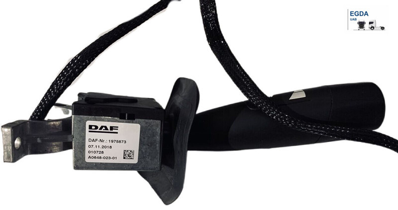 DAF 106 - Подрулевой переключатель: фото 1 DAF 106 - Подрулевой переключатель: фото 1