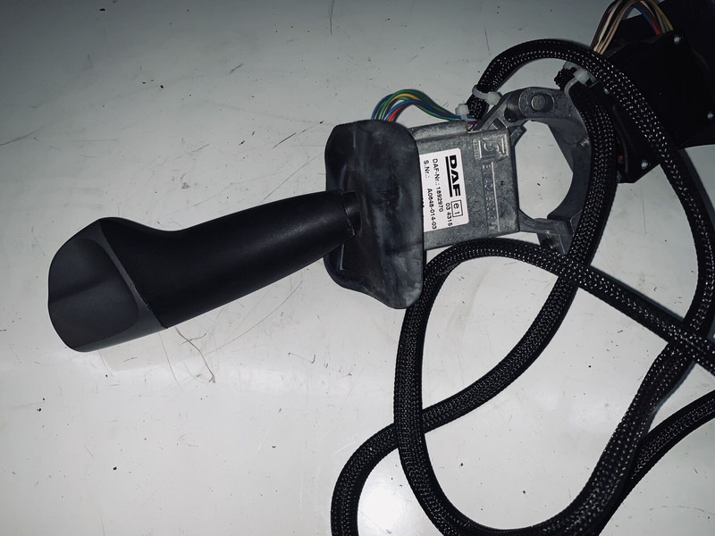 DAF 65 - Подрулевой переключатель: фото 2 DAF 65 - Подрулевой переключатель: фото 2