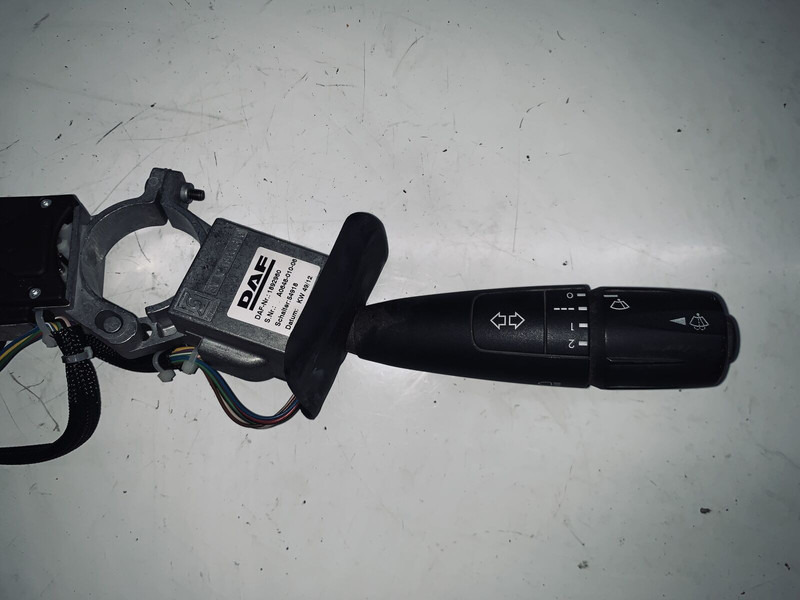 DAF 65 - Подрулевой переключатель: фото 3 DAF 65 - Подрулевой переключатель: фото 3