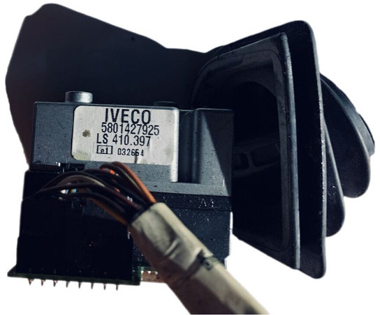 Iveco STRALIS 6 - Подрулевой переключатель: фото 2 Iveco STRALIS 6 - Подрулевой переключатель: фото 2