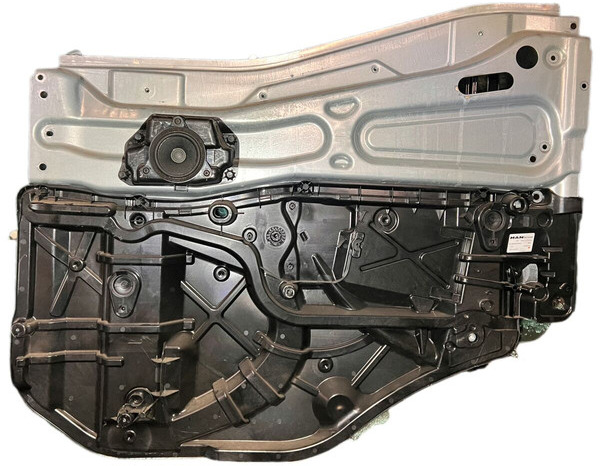 MAN - Стеклоподъёмник: фото 2 MAN - Стеклоподъёмник: фото 2