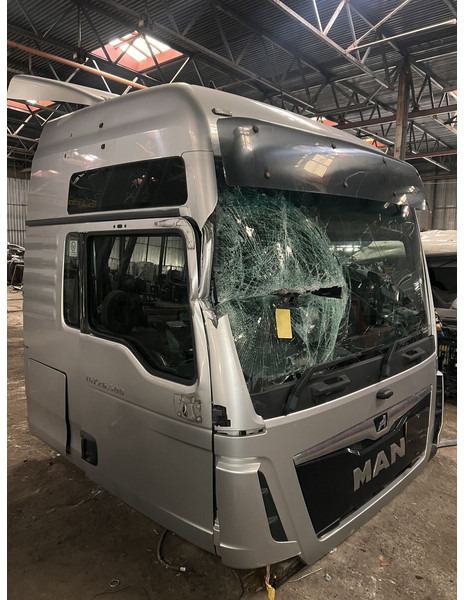 MAN TG2 euro 6 (facelift) - Кабина и интерьер: фото 2 MAN TG2 euro 6 (facelift) - Кабина и интерьер: фото 2